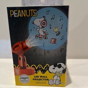 Peanuts LED Wall Projector USB Powered. Transforms your kids room into magic.